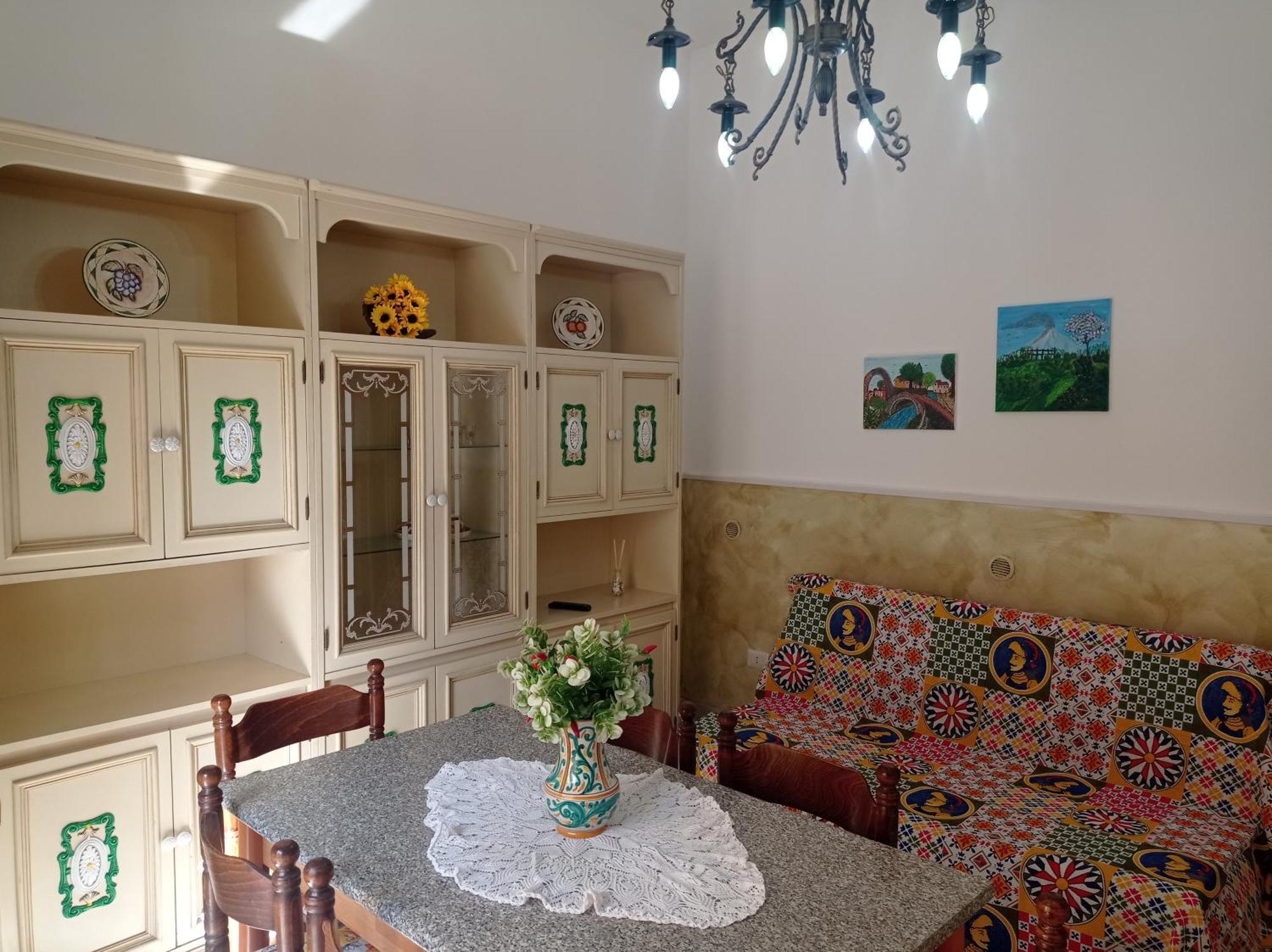Mary - Casa Taormine
